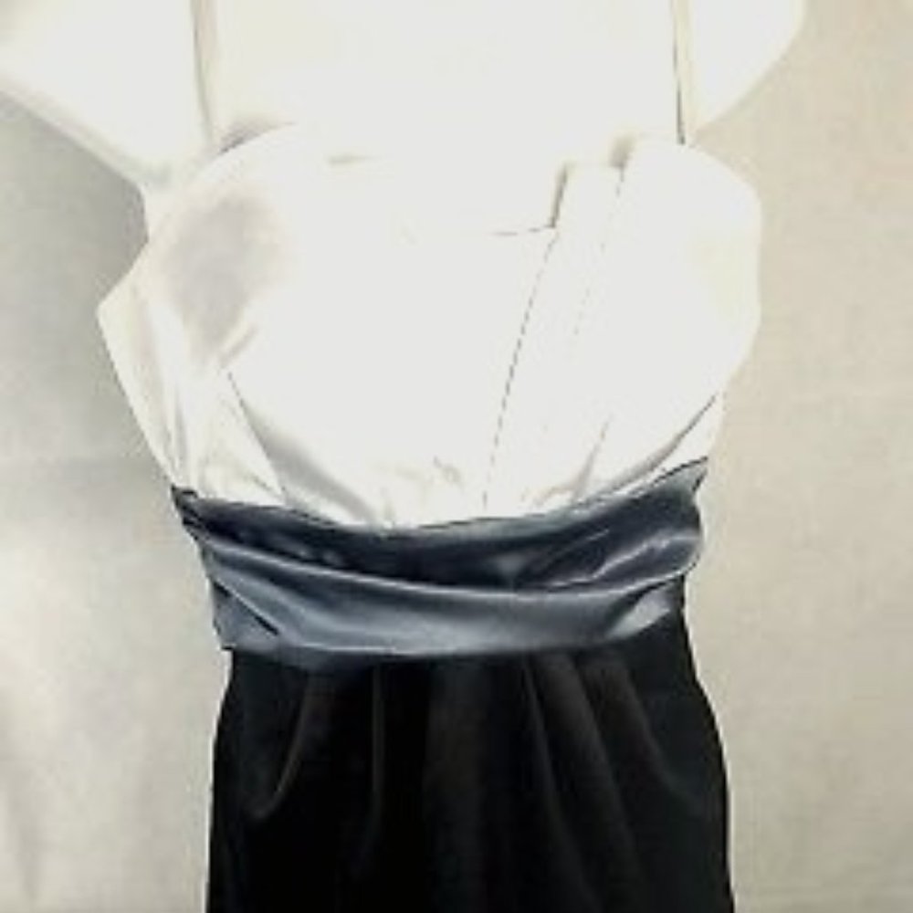 B-wear Too Byer California Juniors Formal Sleevele